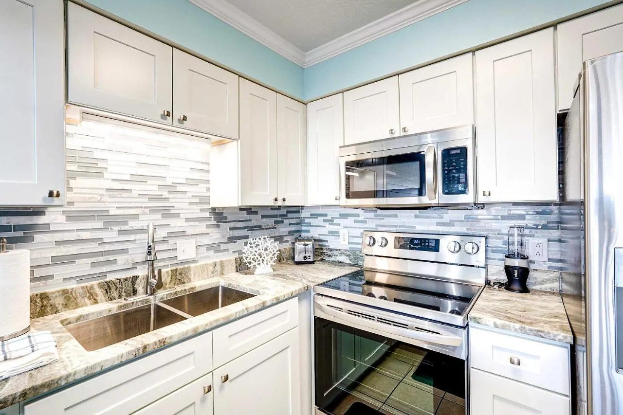 Apartment Walkable Panama City Beach Condo With Pool Access!